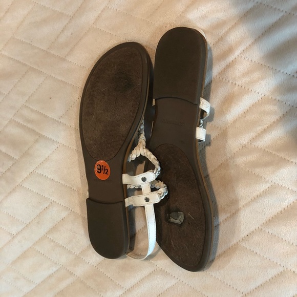 White Braided Rampage Sandals, Sz 9.5 - Picture 2 of 2
